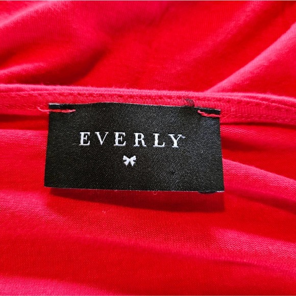 SALE-Everly women's red simple red dress shirt size large - Picture 9 of 10